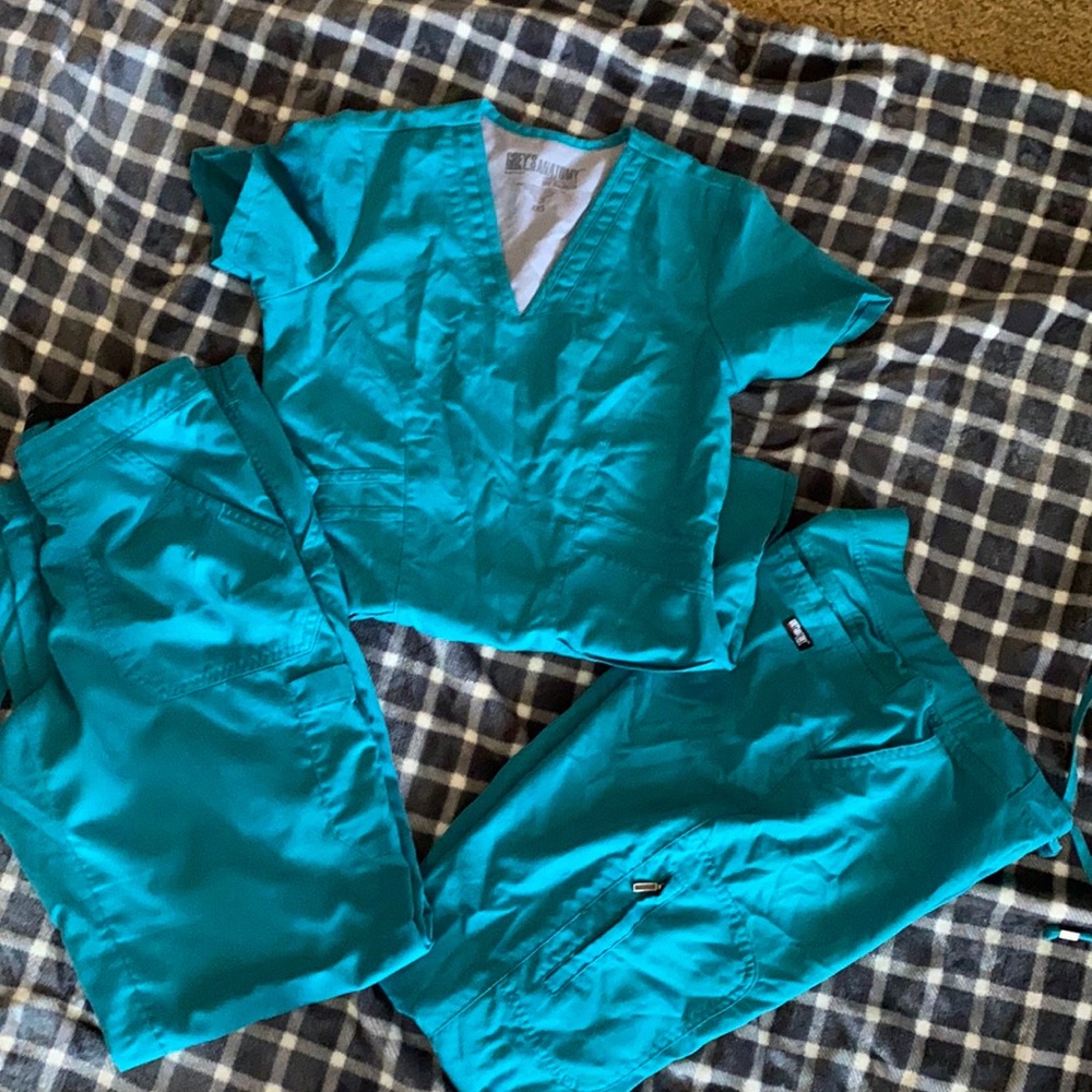 Greys anatomy scrub set with extra pant